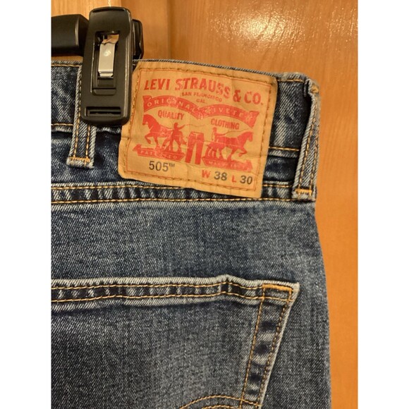 Levi's 505 Mens Regular Fit Med Wash Blue Denim Jeans Sz 38x30 - Picture 4 of 14